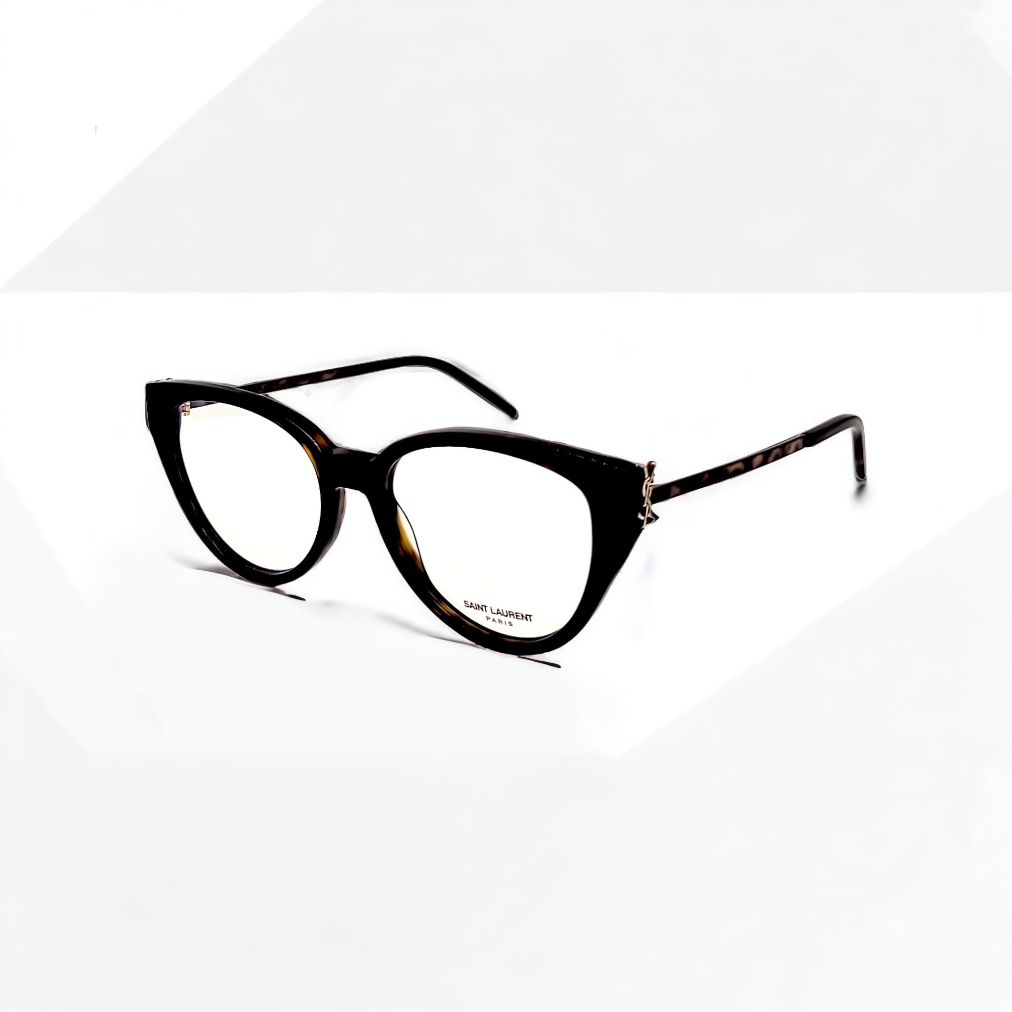 Saint Laurent 48_A 004 52-17-140 Havana